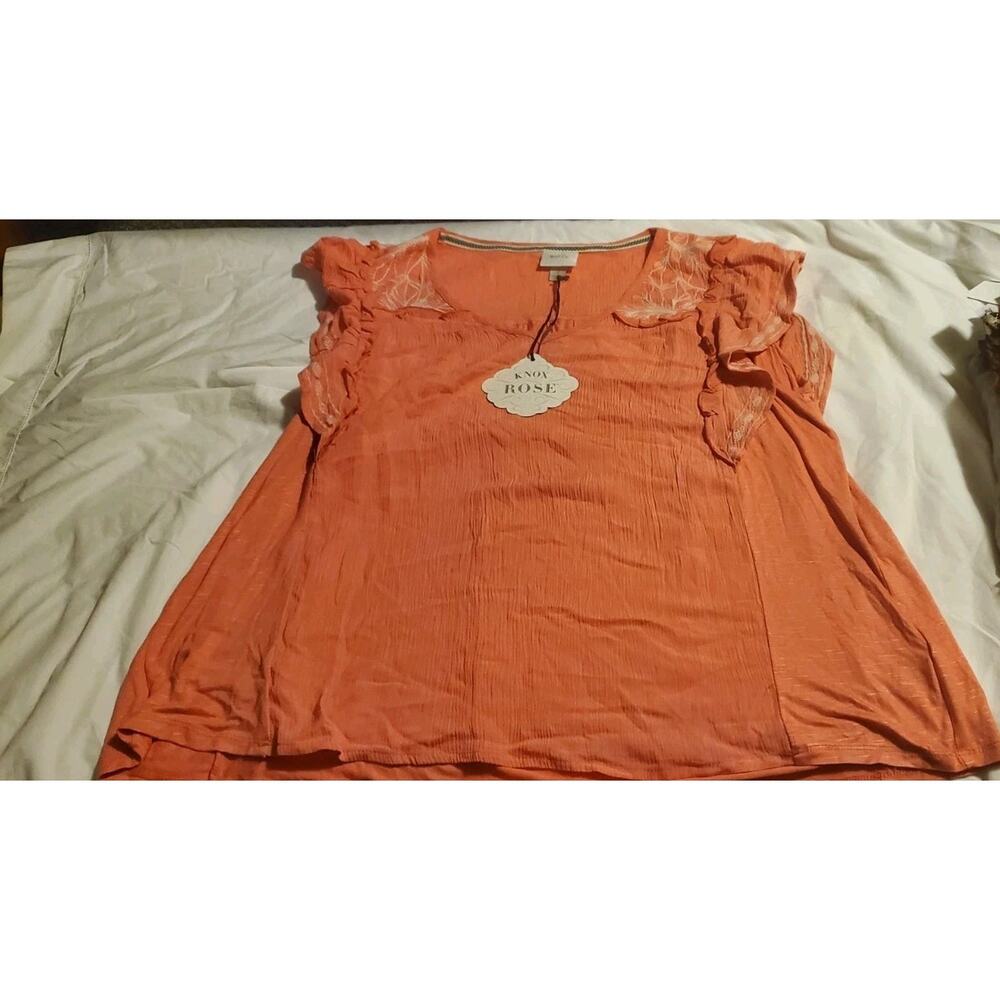 Flirty Knox rose top
